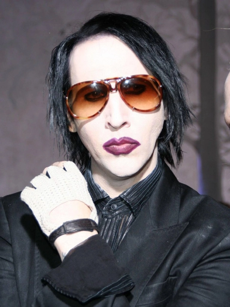 marilyn_manson.jpg marilyn_manson.jpg