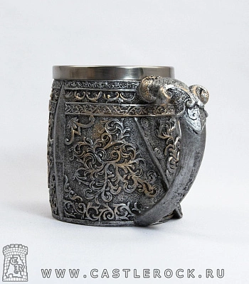 кружка череп рыцаря