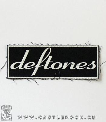 нашивка deftones (лого белое)