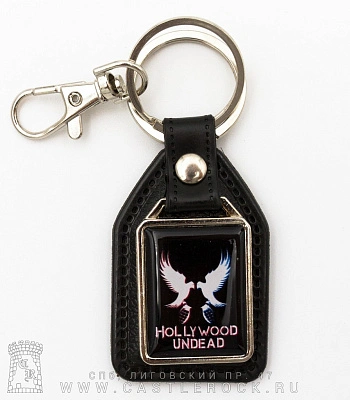 брелок прямоугольный на подкладке hollywood undead (лого)