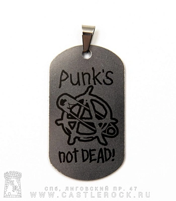 жетон с гравировкой punks not dead (булавка)