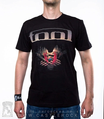 футболка tool (руки в красной ленте)