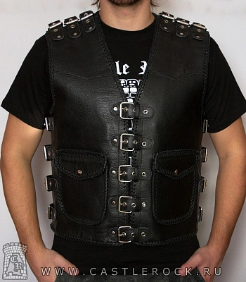 жилет кожаный first с пряжками и карманами