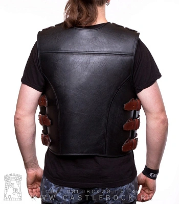 жилет байкерский кожаный на ремнях (коричневые ремни)