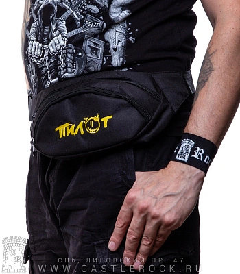 сумка на пояс с вышивкой пилот