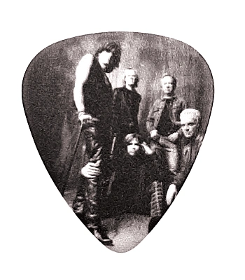 медиатор aerosmith (группа ч/б, фон темный)