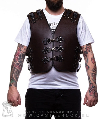 жилет байкерский кожаный кресты (коричневый, черные ремни)