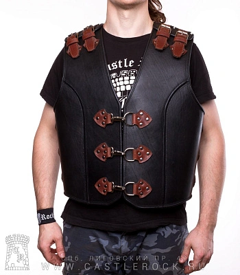 жилет байкерский кожаный на ремнях (коричневые ремни)
