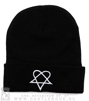 шапка с отворотом и вышивкой him