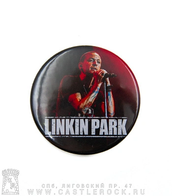 значок linkin park chester bennington (с микрофоном, красный)