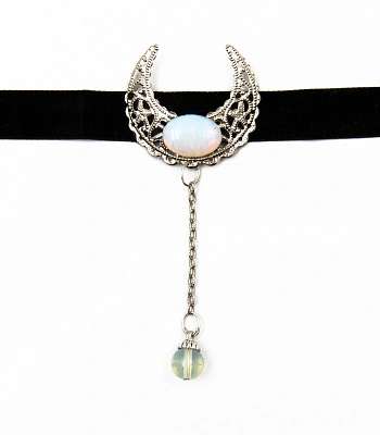 чокер бархатный черный лунница с камнем опалит