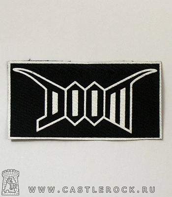 нашивка doom (лого белое)