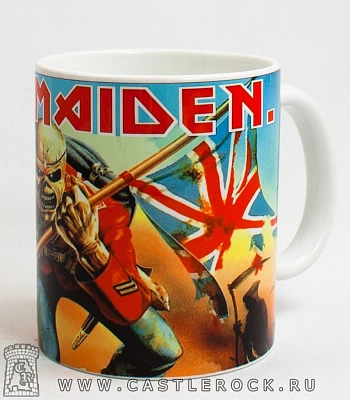 кружка iron maiden "the trooper" (крупный план)