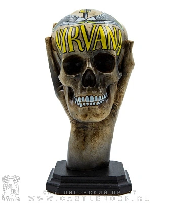 статуэтка череп в руке nirvana