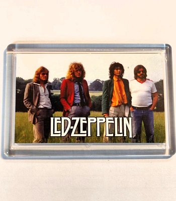 магнит прямоугольный led zeppelin (группа в поле)