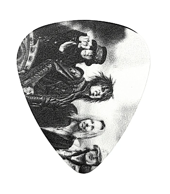 медиатор motley crue (группа ч/б, вертикально)