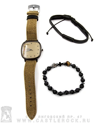 часы наручные с фенечками циферблат квадратный (бежевые)