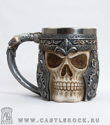 кружка череп рыцаря