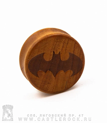 Плаг Дерево с Гравировкой Batman Бэтмен 28 мм