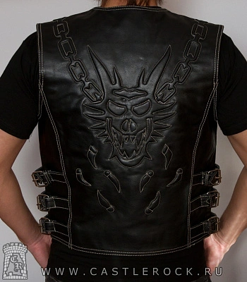 жилет кожаный first с тиснением демон
