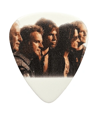 медиатор aerosmith (группа, крупный план)