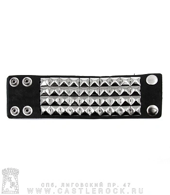 напульсник кожаный 4 ряда пирамиды (на клепках)