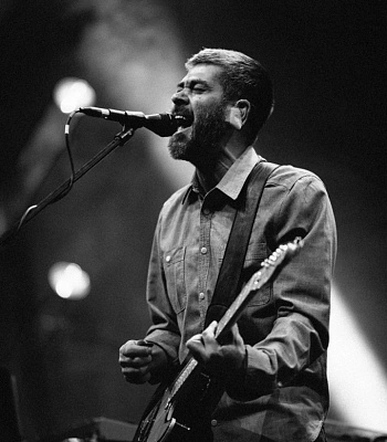 постер тканевый сплин а. васильев (ч/б, с микрофоном)