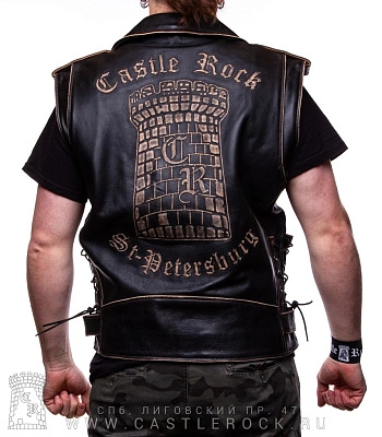жилет кожаный косуха castle rock st-petersburg с тиснением (искусственное старение)