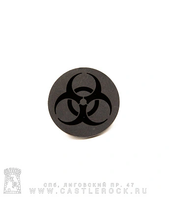 значок цанга с гравировкой biohazard