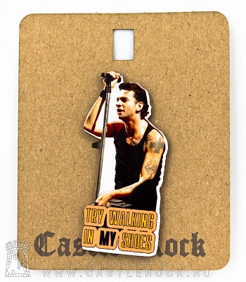 значок деревянный depeche mode dave gahan "try walking in my shoes"