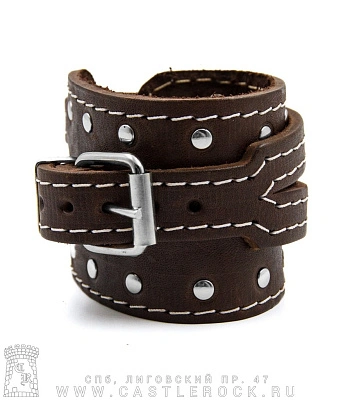 напульсник кожаный полотно 2 ремня, клепки 2 ряда, коричневый (прострочка белая, на пряжке)