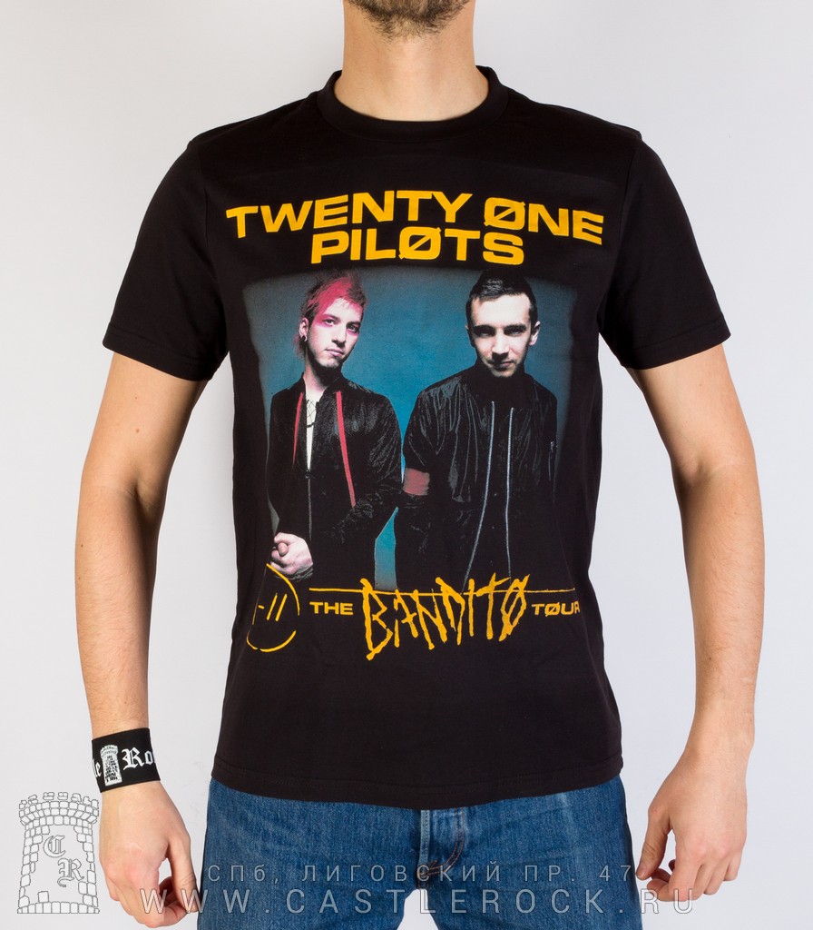 Twenty одежда. Футболка twenty one pilots. группа týr футболка. майка 22.