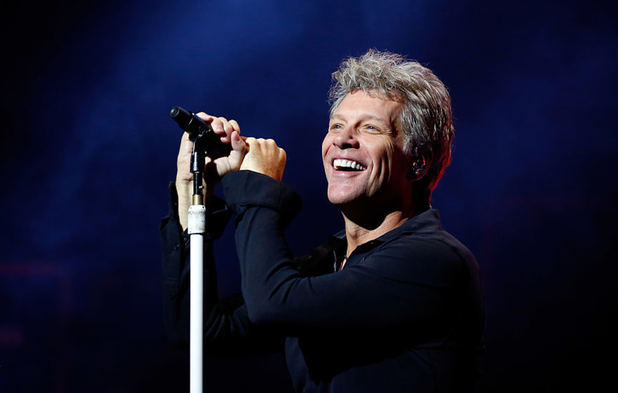 Bon jovi концерт видео. Bon Jovi. Jon bon Jovi. Джон Бон Джови 2021. Джон Бон Джови в молодости.