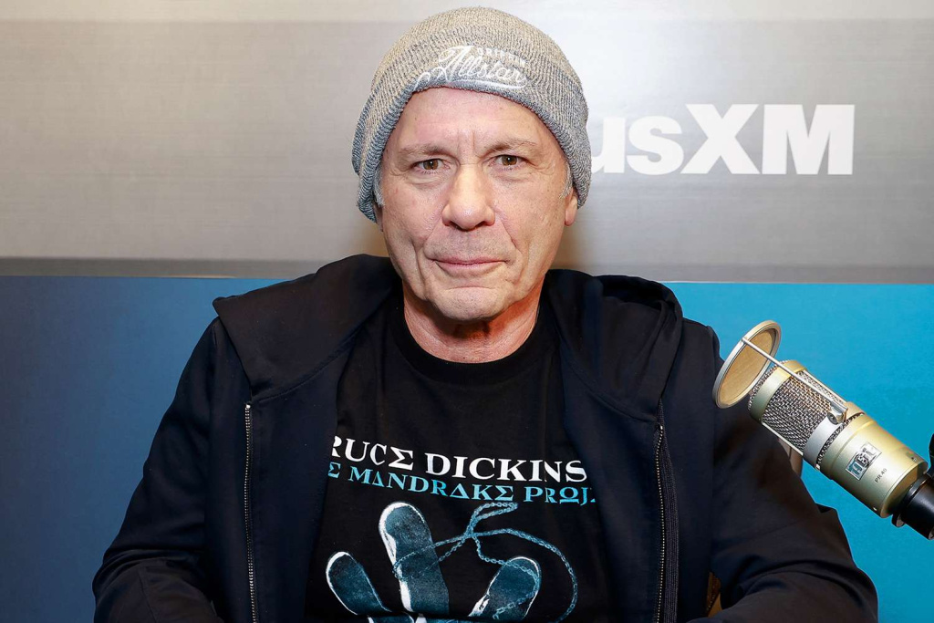 Bruce-Dickinson.jpg Bruce-Dickinson.jpg