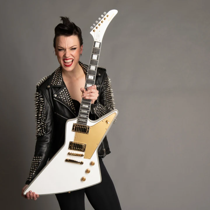 lzzyhale2.jpg lzzyhale2.jpg