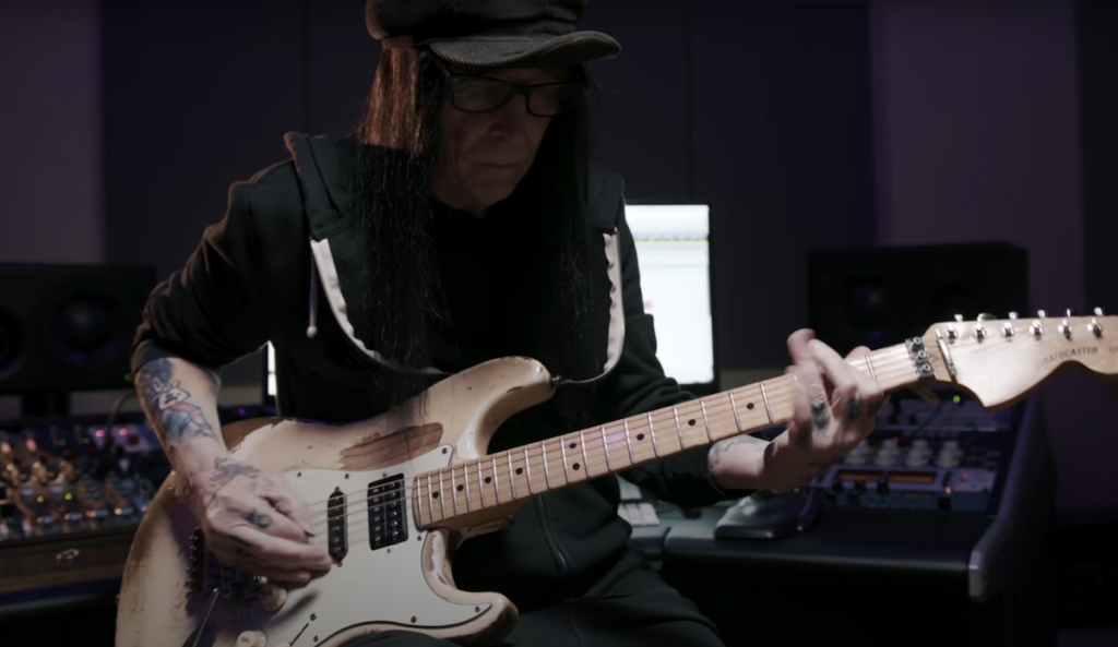 Mick-Mars.png Mick-Mars.png
