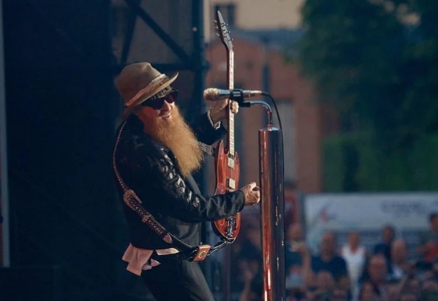 billygibbons.jpg billygibbons.jpg