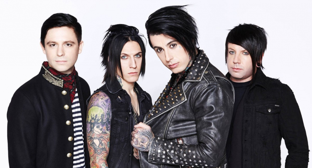 FallingInReverse.jpg FallingInReverse.jpg