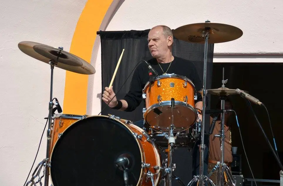 Dennis-Thompson.jpg