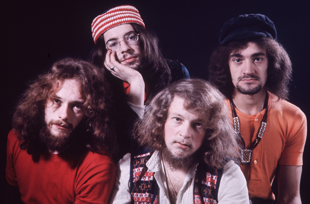 jethro-tull-1970.jpg jethro-tull-1970.jpg