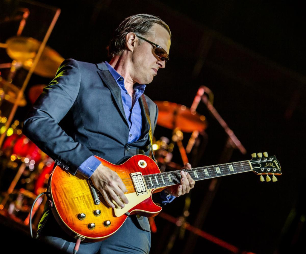 bonamassa1.jpg bonamassa1.jpg