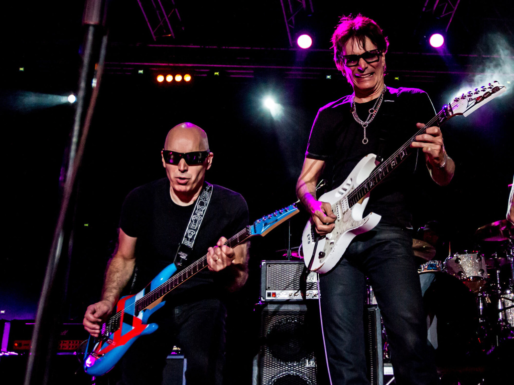 Joe-Satriani-Steve-Vai.jpg Joe-Satriani-Steve-Vai.jpg