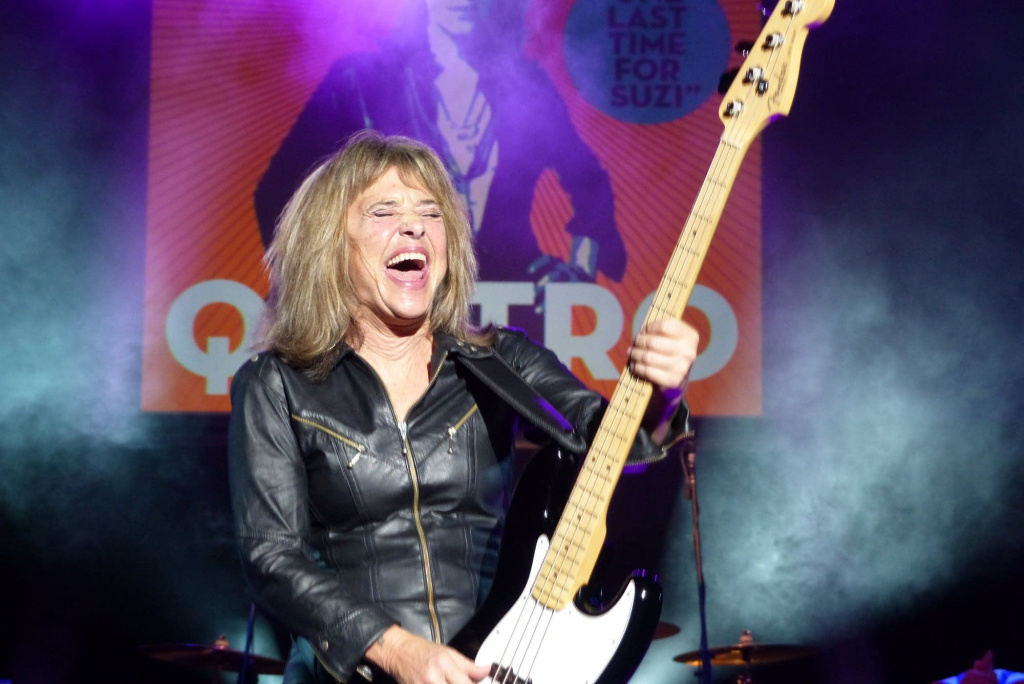 suzi-quatro.jpg suzi-quatro.jpg