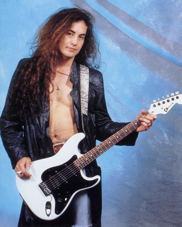 jake-e.-lee-1.jpg jake-e.-lee-1.jpg