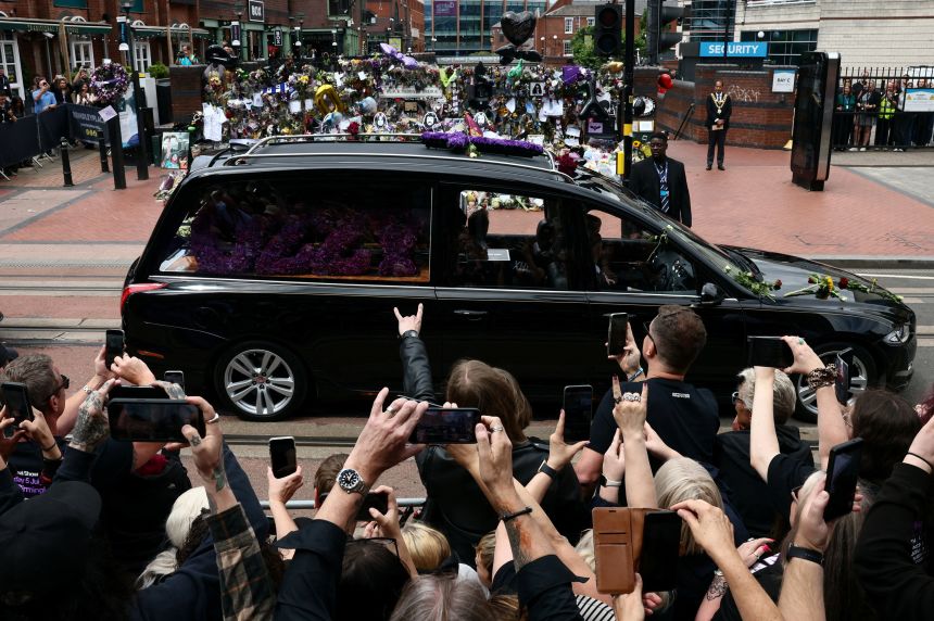 ozzy-osbourne1.jpeg ozzy-osbourne1.jpeg