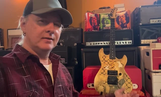 jerrycantrellguitarfound.jpg jerrycantrellguitarfound.jpg