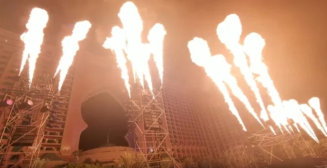 kiss2.jpg kiss2.jpg