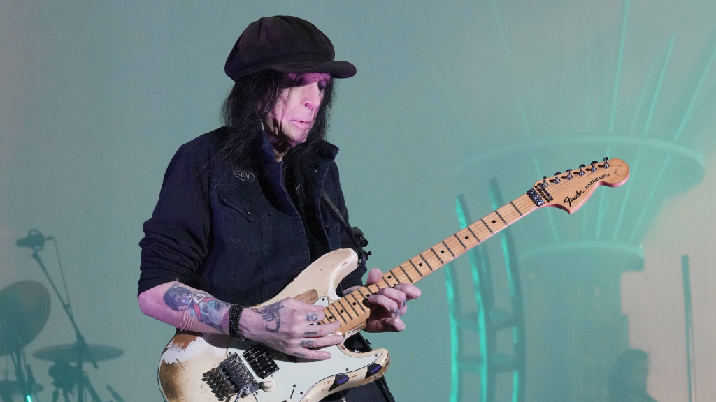 Mick-Mars.jpg