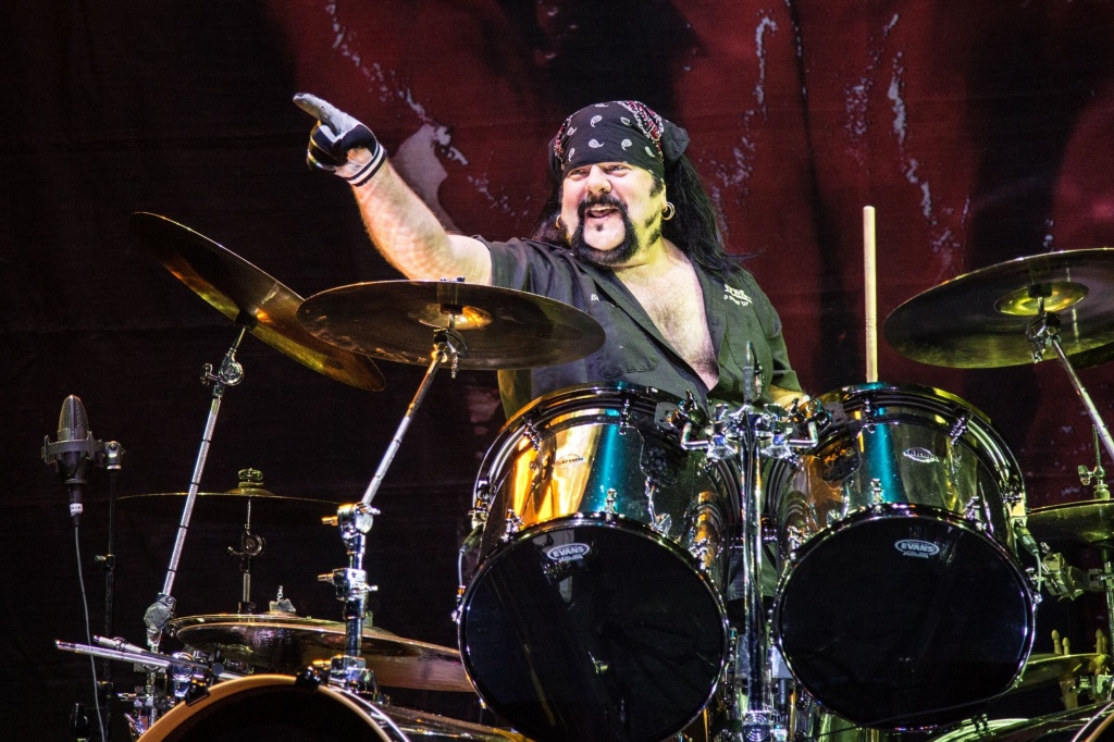 vinnie paul.jpg