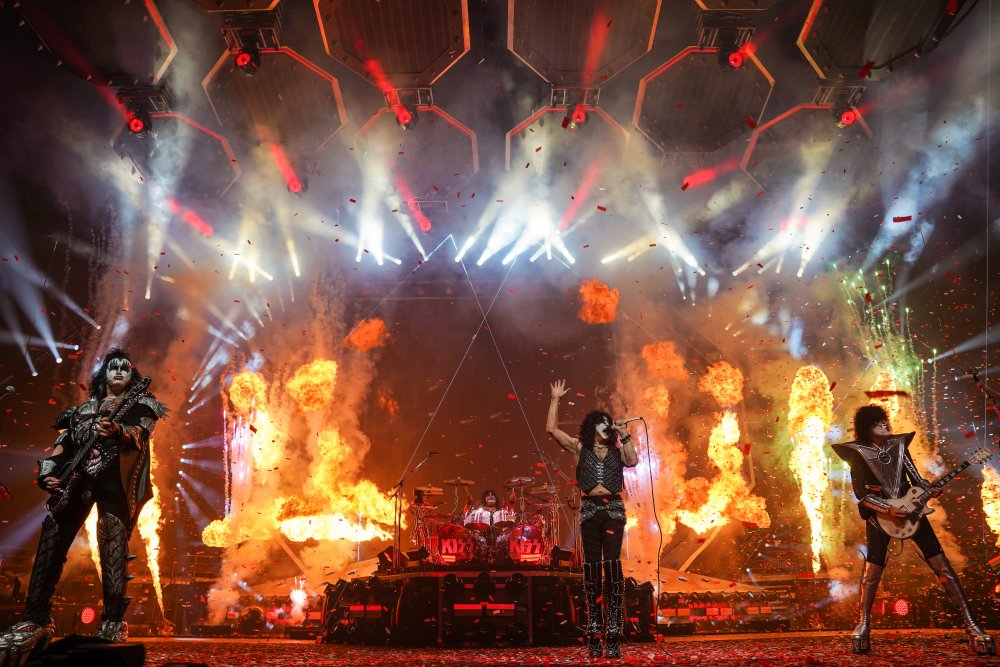 Kiss-live-2019.jpg